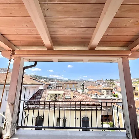 شقة Montgomery Via Crispi In Centro A827